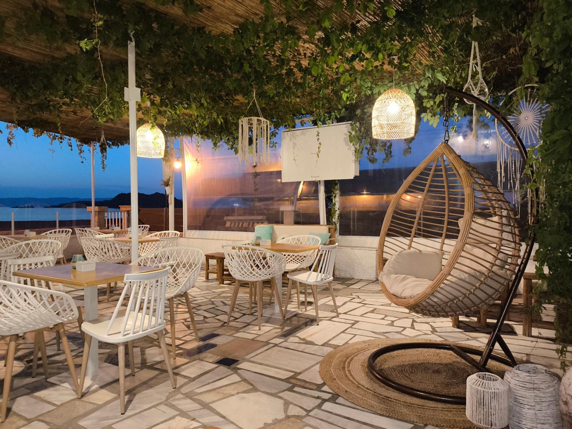 The Coast Aparthotel Anaxos Exterior photo